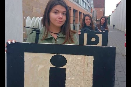 Десетокласнички на конференция в Германия