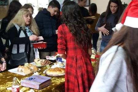 Коледен базар в Математическата